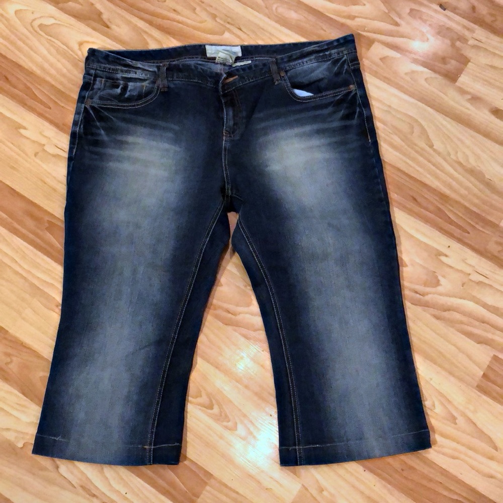 Maurices Jean Capri- Molli Flare size 17/18 long